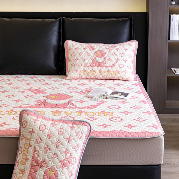 91家纺网 家纺一手货源 找家纺 摩卡（乐趣） 2025新品乳胶凉席 太阳花粉