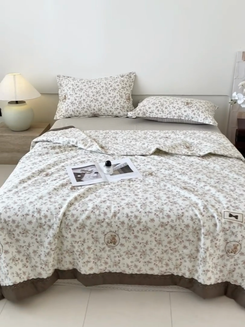 91家纺网 家纺一手货源 找家纺 帕拉美拉 2025新款全棉法式风玉米夏被春秋被玉米被三件套四件套 清茶小熊（米）