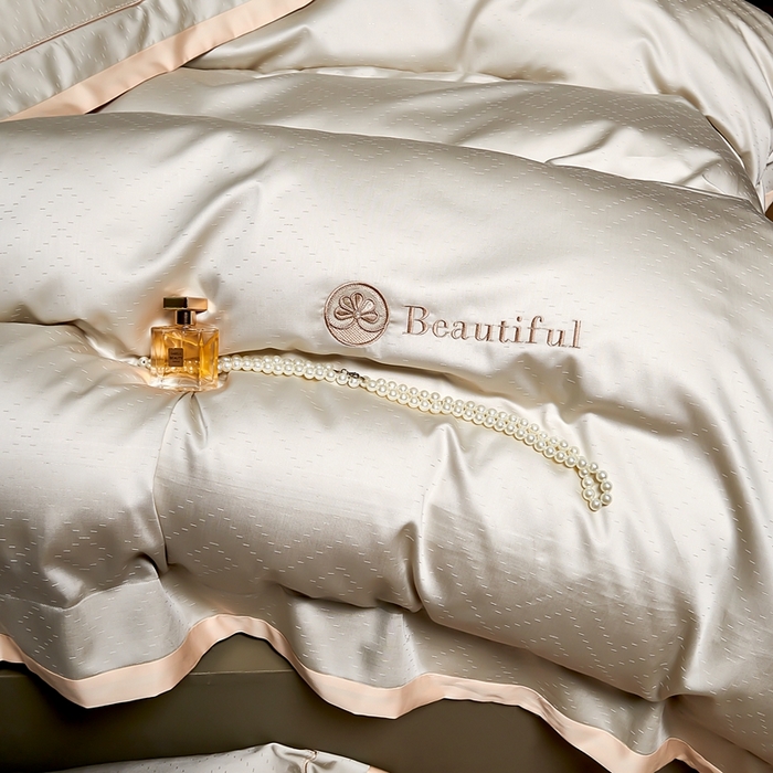 91家纺网 家纺一手货源 找家纺 U品汇 2025新款60支双股120s天丝棉提花莱赛尔纤维刺绣花四件套纯棉全棉凉感丝滑（罗宾） 罗宾-香槟色