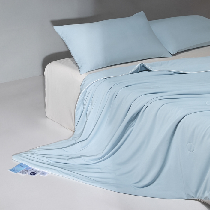 91家纺网 家纺一手货源 找家纺 梦恬佳 2025新款高克重140g凉感丝冰丝仿锦氨夏凉被被子被芯 旷野-星空蓝