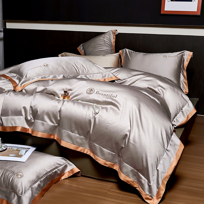 91家纺网 家纺一手货源 找家纺 U品汇 2025新款60支双股120s天丝棉提花莱赛尔纤维刺绣花四件套纯棉全棉凉感丝滑（罗宾） 罗宾-银灰