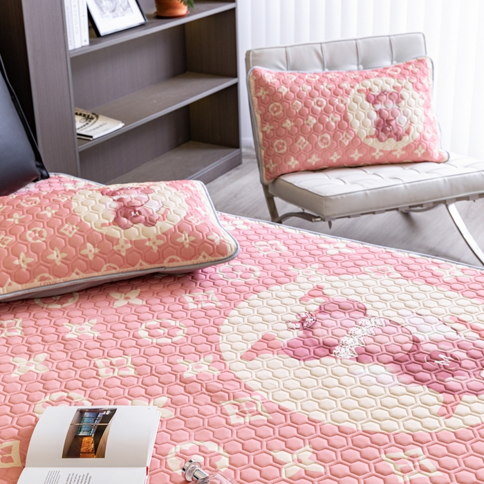 91家纺网 家纺一手货源 找家纺 摩卡（乐趣） 2025新品乳胶凉席 天使熊粉