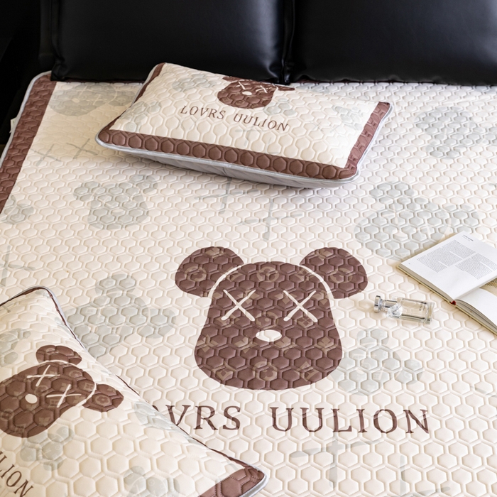 91家纺网 家纺一手货源 找家纺 摩卡（乐趣） 2025新款春夏新款夏凉被 冰激凌大豆夏被 熊头咖