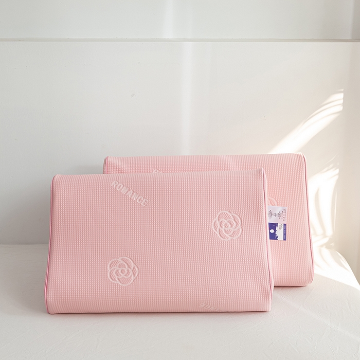 91家纺网 家纺一手货源 找家纺 萌番宝 2025山茶花冰丝凉感凉感丝乳胶枕夏季冰凉感 山茶花粉色