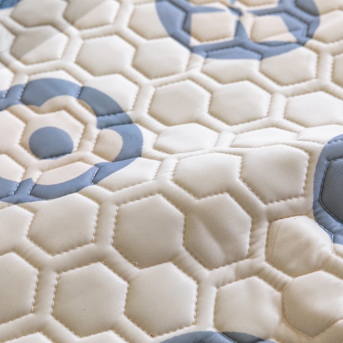 91家纺网 家纺一手货源 找家纺 摩卡（乐趣） 2025新款春夏新款夏凉被 冰激凌大豆夏被 摩登