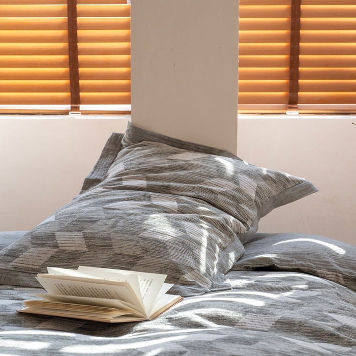 91家纺网 家纺一手货源 找家纺 璞素2025新款全棉色织三层纱四件套 灰色