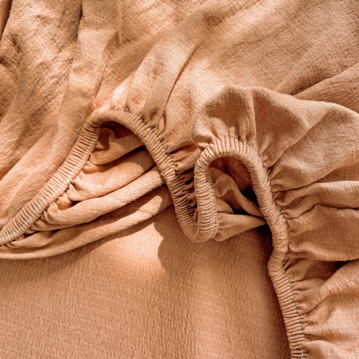 91家纺网 家纺一手货源 找家纺 罗亿家纺 2025新款云感提花双层纱定标minmin(系列)床笠 深咖