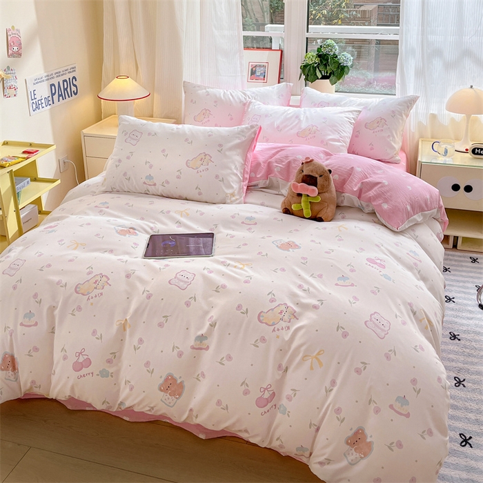 91家纺网 家纺一手货源 找家纺 盛秋家纺 2025新款水洗棉印花四件套-卡通系列 花满天+粉爱心