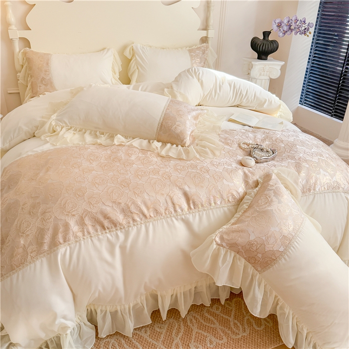 91家纺网 家纺一手货源 找家纺 富盛 2025新款水洗亲肤棉浮雕提花公主风四件套 月光恋人-白+香槟