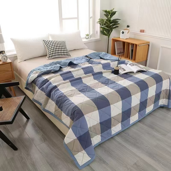 91家纺网 家纺一手货源 找家纺 被多多被业  2025新款印花水洗棉夏被 蓝大格