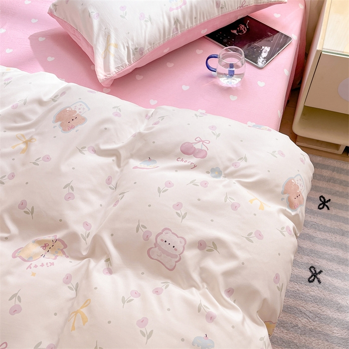 91家纺网 家纺一手货源 找家纺 盛秋家纺 2025新款卡通单被套 花满天+粉爱心