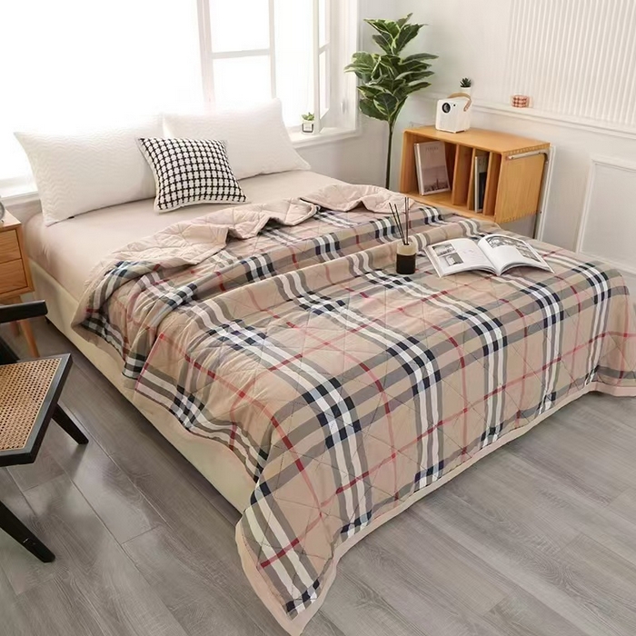 91家纺网 家纺一手货源 找家纺 被多多被业  2025新款印花水洗棉夏被 条纹