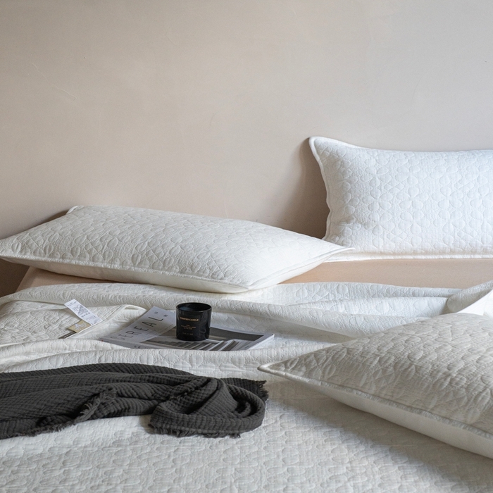 91家纺网 家纺一手货源 找家纺 （总）璞素2025新款全棉色织三层纱床盖三件套-落雪