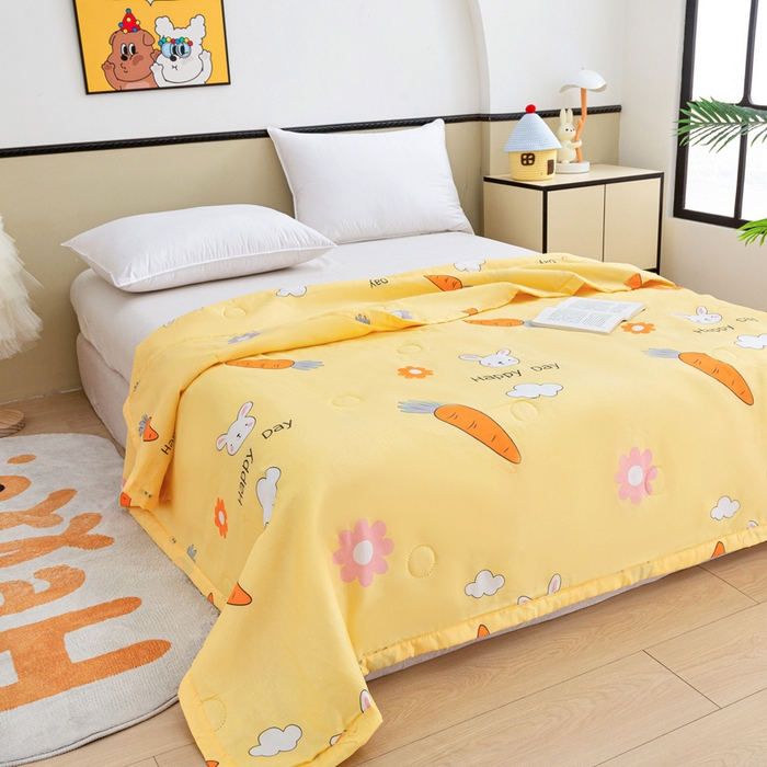 91家纺网 家纺一手货源 找家纺 侨鑫 2025新款亲肤水洗棉夏被宽边 快乐兔