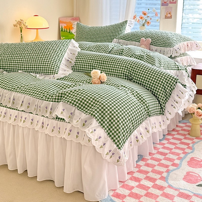 91家纺网 家纺一手货源 找家纺 金盛皇朝家纺 2025新款格子空间水洗棉床裙 格子空间-牛油果绿