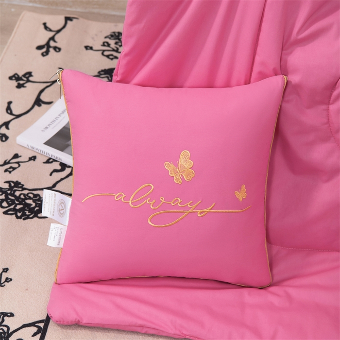 91家纺网 家纺一手货源 找家纺 照世家纺 2025新款柔软透气全棉抱枕被-蝶影 蝶影-粉色