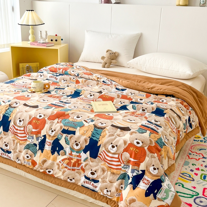 91家纺网 家纺一手货源 找家纺 爱宝被业 2025新款亲肤棉印花100%新疆棉花夏被空调被 欧比熊