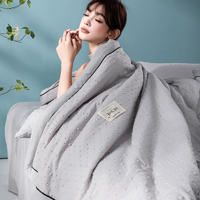 91家纺网 家纺一手货源 找家纺 吾诺 2025 凉豆豆针织棉双层纱夏被四件套水洗棉夏凉被空调被 豆豆灰