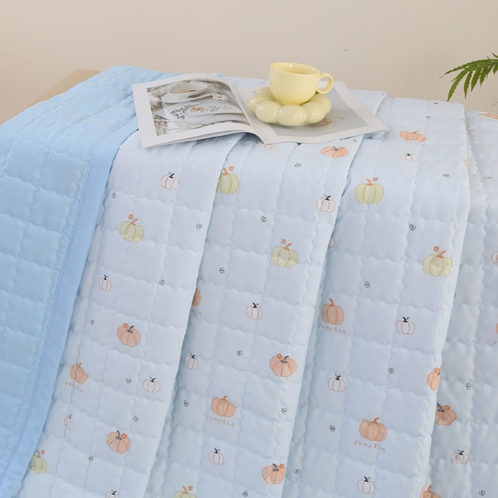 91家纺网 家纺一手货源 找家纺 被多多被业  2025新款小清新印花小竺棉多针绗绣夏凉被 小南瓜