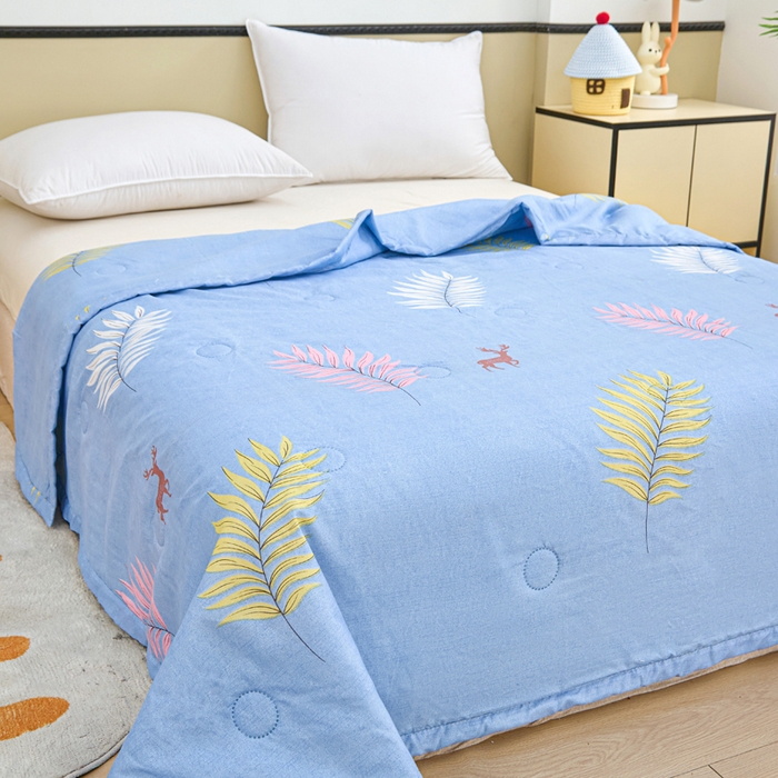 91家纺网 家纺一手货源 找家纺 侨鑫 2025新款亲肤水洗棉夏被宽边 心悦蓝