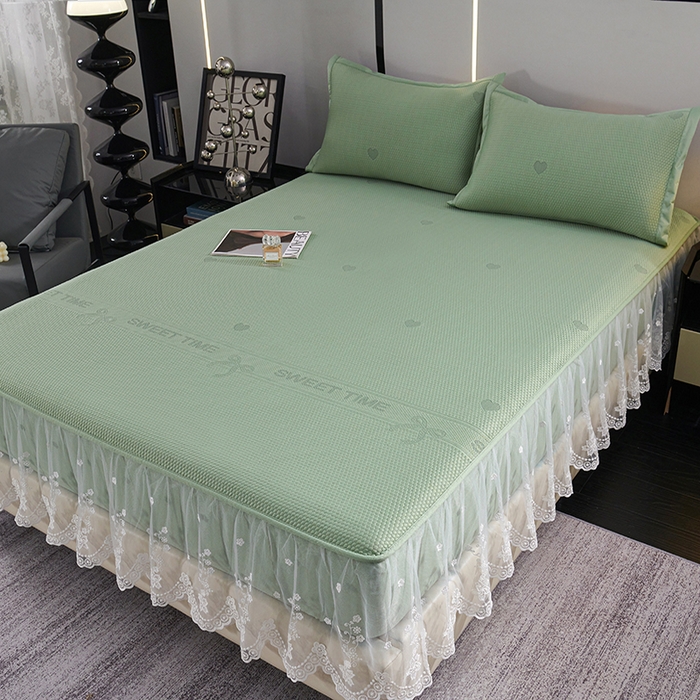 91家纺网 家纺一手货源 找家纺 青雅席业 2025新款7A抗菌母婴级纯乙纶PE刺绣凉感丝豆豆席 床笠花边款 爱心蝴蝶结-水绿