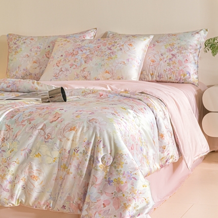 91家纺网 家纺一手货源 找家纺 （总）梦幻之城 2025新款水洗真丝数码印花简易款夏被四件套