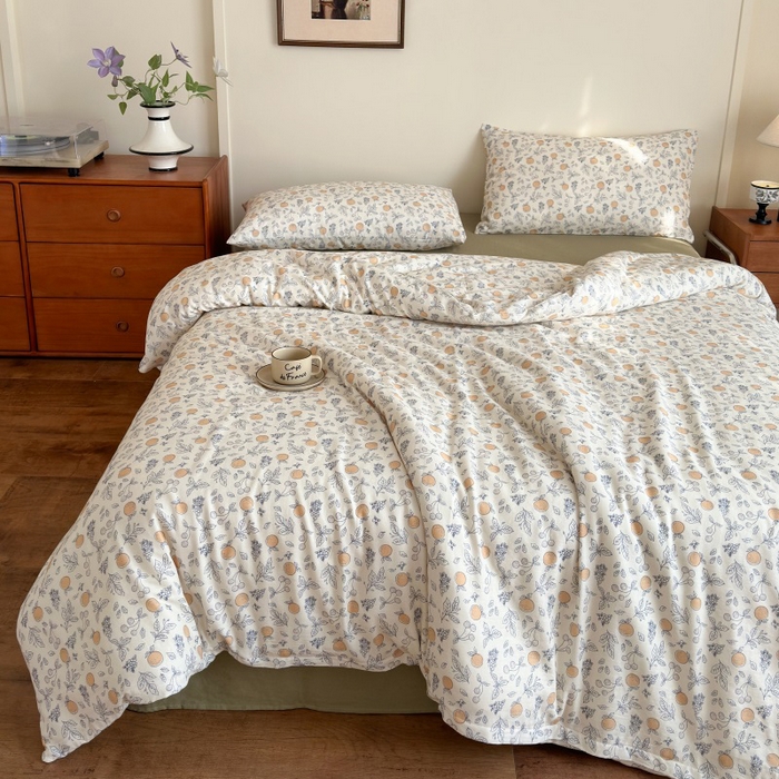 91家纺网 家纺一手货源 找家纺 亿梵家居 2025新款A类母婴级有氧全棉纯棉双层纱纯棉印花四件套-床拍图 秋日小浆果-米黄