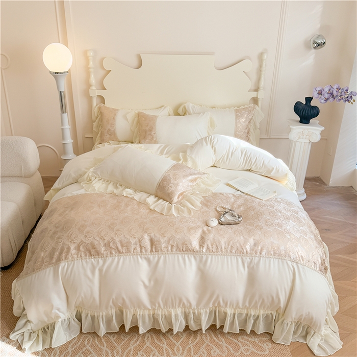 91家纺网 家纺一手货源 找家纺 富盛 2025新款水洗亲肤棉浮雕提花公主风四件套 月光恋人-白+香槟