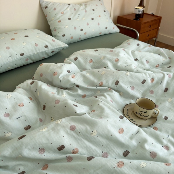 91家纺网 家纺一手货源 找家纺 亿梵家居 2025新款A类母婴级有氧全棉纯棉双层纱纯棉印花四件套-床拍图 南语-绿