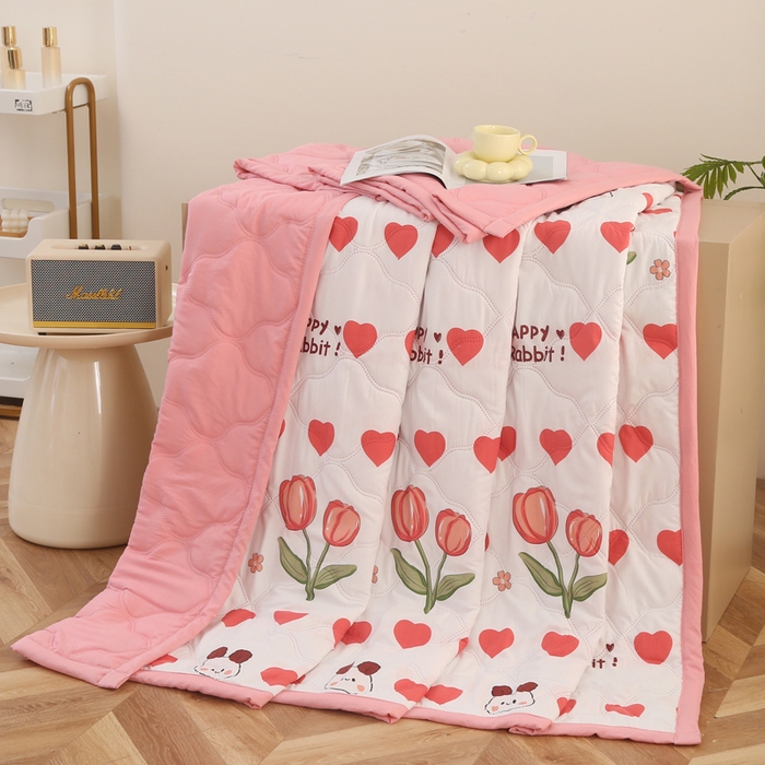 91家纺网 家纺一手货源 找家纺 被多多被业  2025新款印花水洗棉夏被 蝶恋花海