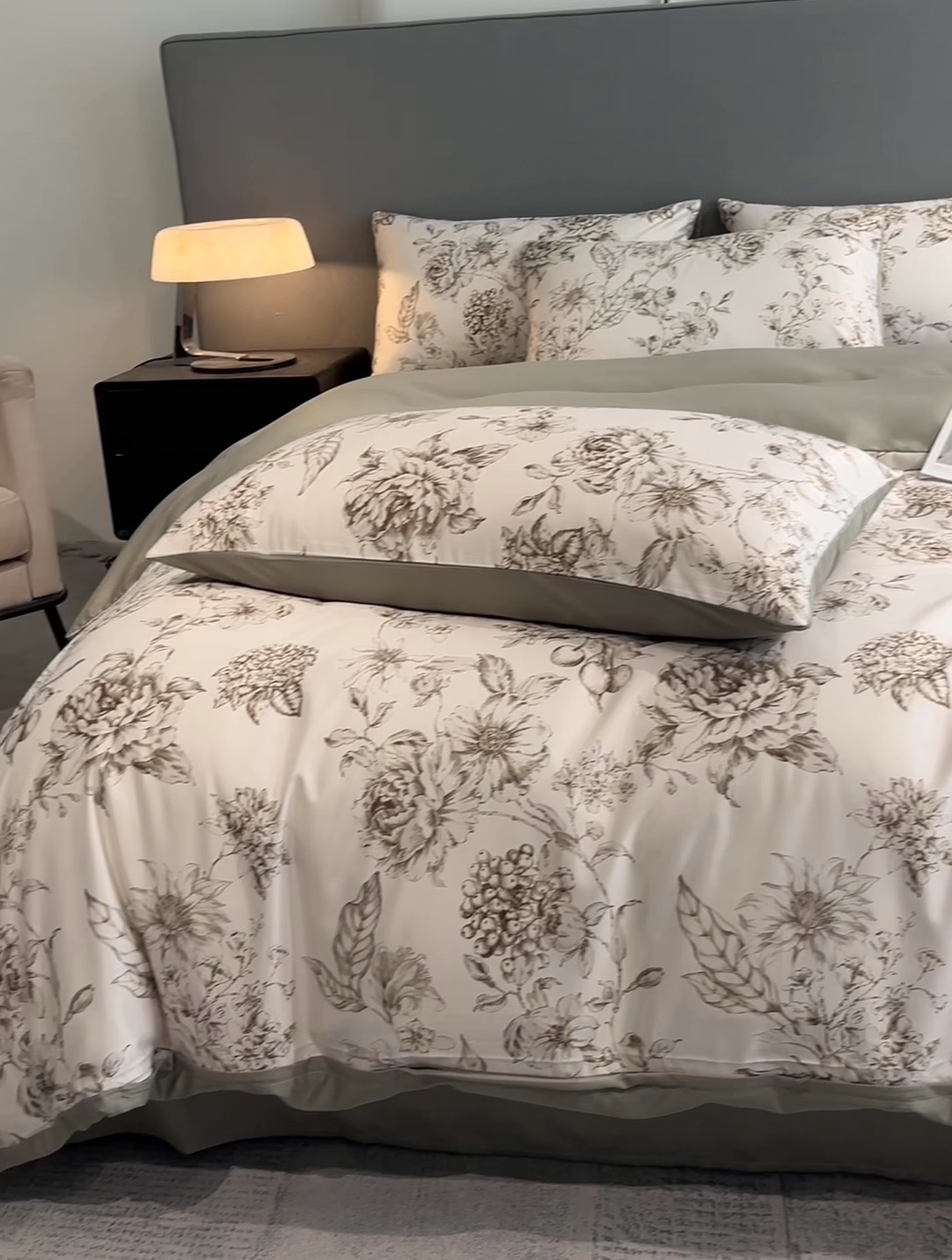 91家纺网 家纺一手货源 找家纺 笙意家纺2025新款水洗冰丝数码印花暗盒款四件套 清颜