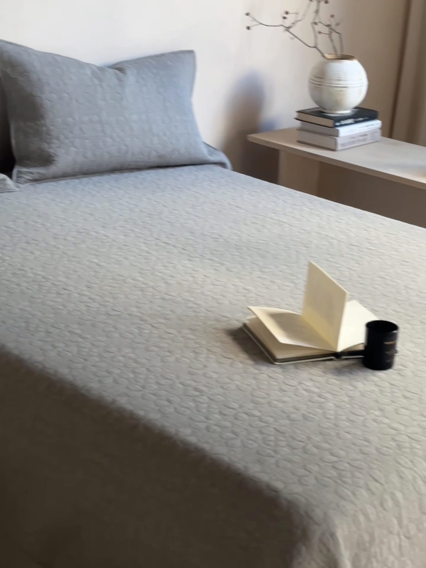 91家纺网 家纺一手货源 找家纺 璞素2025新款全棉色织三层纱床盖三件套-落雪 落雪灰