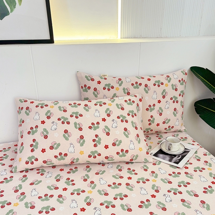 91家纺网 家纺一手货源 找家纺 伊而梦蚊帐 2025新款原棉老粗布床单 草莓兔