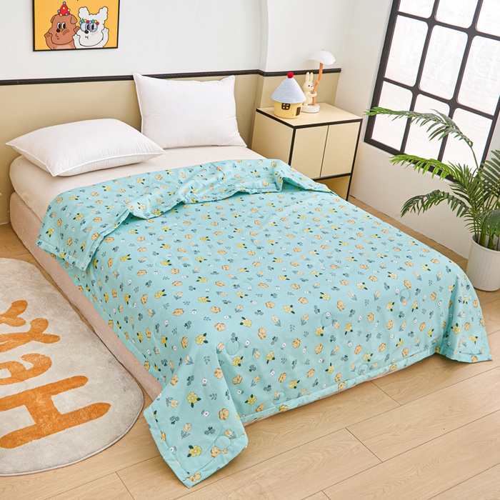 91家纺网 家纺一手货源 找家纺 侨鑫 2025新款亲肤水洗棉夏被宽边 蓝韵花田