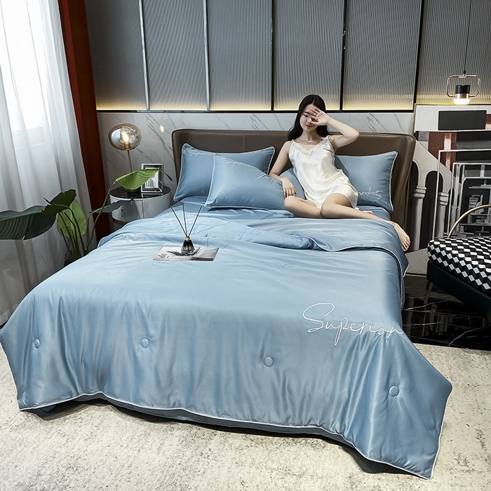 91家纺网 家纺一手货源 找家纺 吾诺 2025 字母刺绣水洗天丝夏被四件套水洗真丝夏凉被空调被绣花夏被 字母石兰