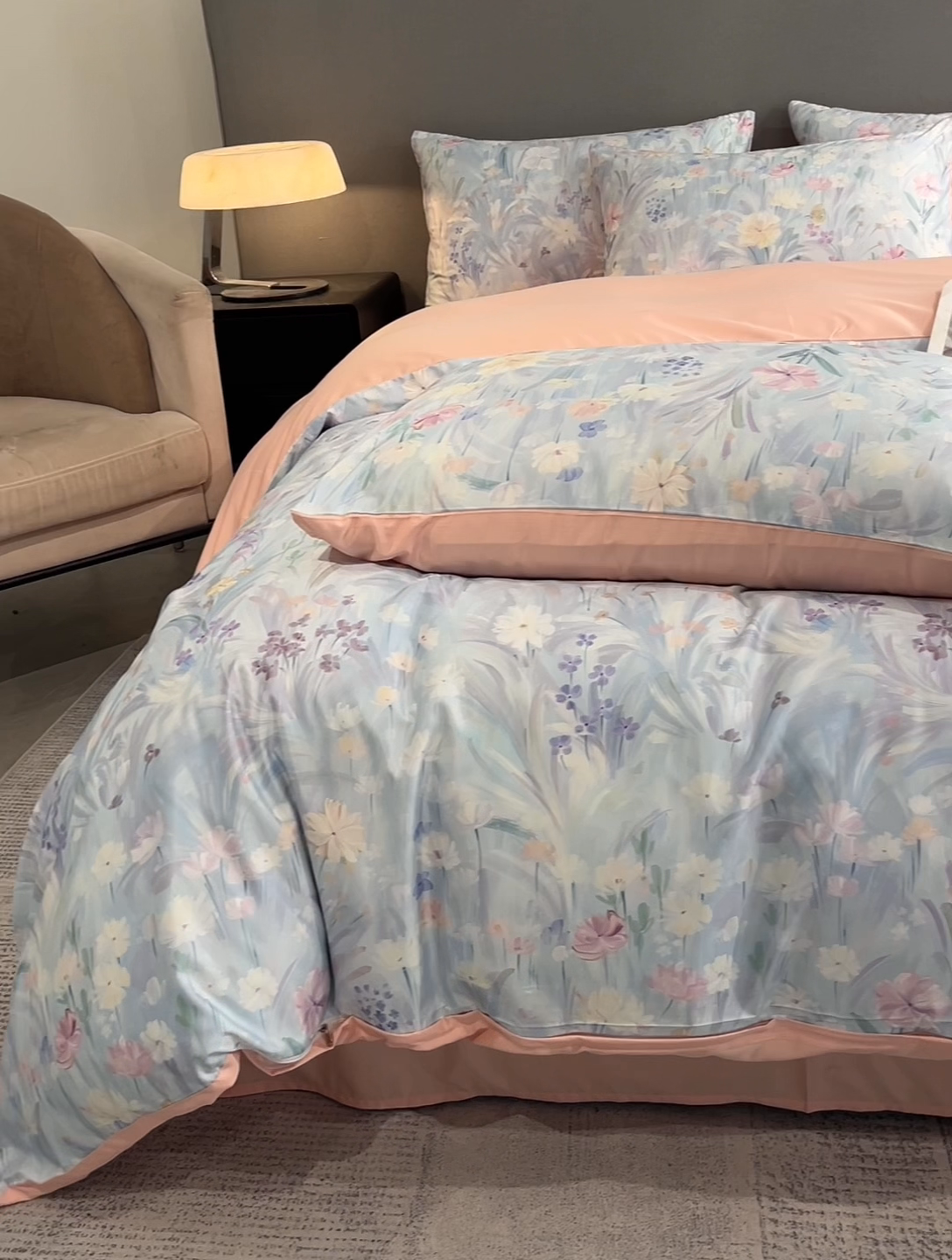 91家纺网 家纺一手货源 找家纺 笙意家纺2025新款水洗冰丝数码印花暗盒款四件套 花海