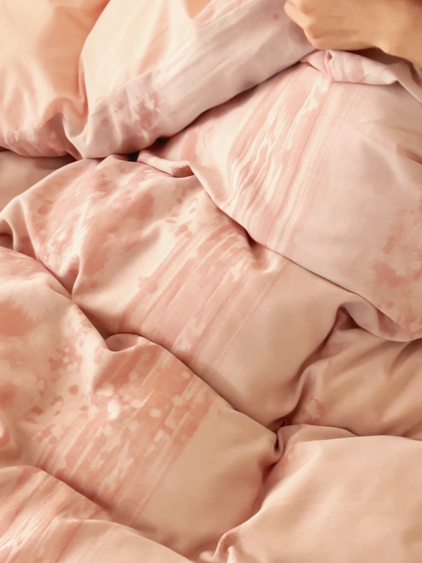 91家纺网 家纺一手货源 找家纺 趣色2025新款A类全棉色织大提花四件套 墨凡-粉