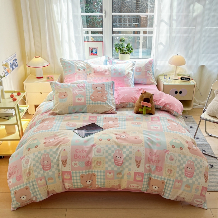 91家纺网 家纺一手货源 找家纺 盛秋家纺 2025新款水洗棉印花四件套-卡通系列 萌宠乐园+粉爱心