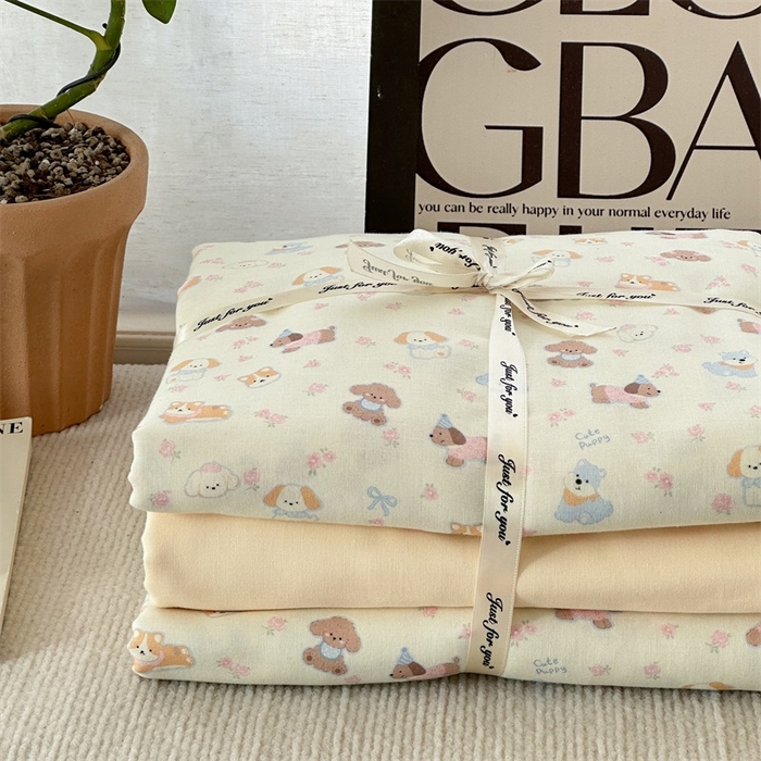 91家纺网 家纺一手货源 找家纺 亿梵家居 2025新款A类母婴级有氧全棉纯棉双层纱纯棉印花四件套-叠拍图 卡通乐园-米