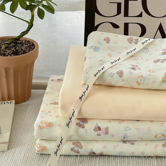 91家纺网 家纺一手货源 找家纺 亿梵家居 2025新款A类母婴级有氧全棉纯棉双层纱纯棉印花四件套-叠拍图 卡通乐园-米