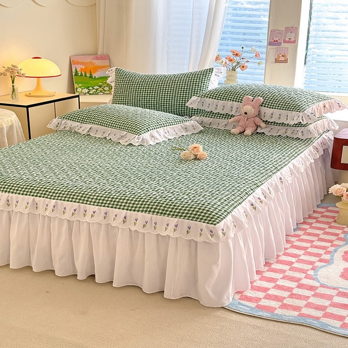 91家纺网 家纺一手货源 找家纺 金盛皇朝家纺 2025新款格子空间水洗棉床裙 格子空间-牛油果绿