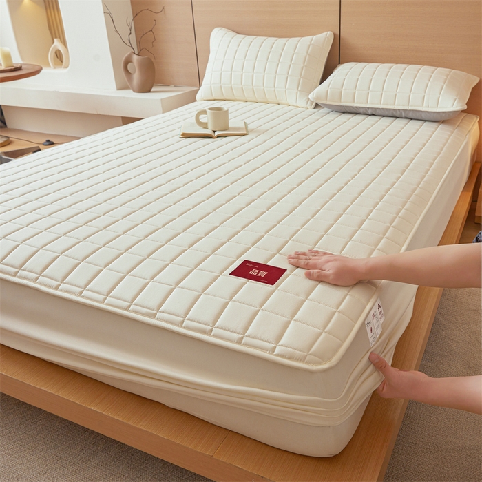 91家纺网 家纺一手货源 找家纺 布卢姆床垫 2025新款原棉A类贴标7A抗菌床笠 方格-奶白