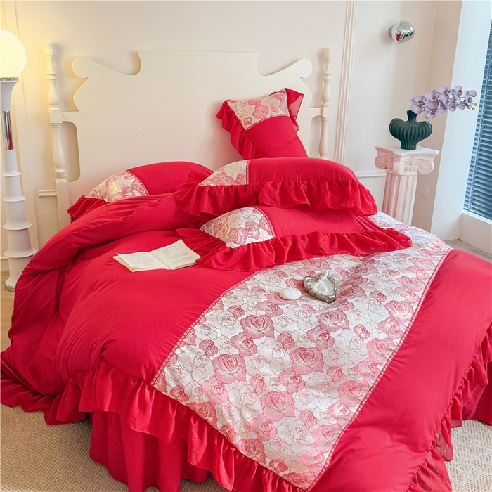 91家纺网 家纺一手货源 找家纺 富盛 2025新款水洗亲肤棉浮雕提花公主风四件套 月光恋人-大红