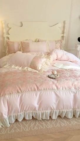 91家纺网 家纺一手货源 找家纺 富盛 2025新款水洗亲肤棉浮雕提花公主风四件套 月光恋人-粉