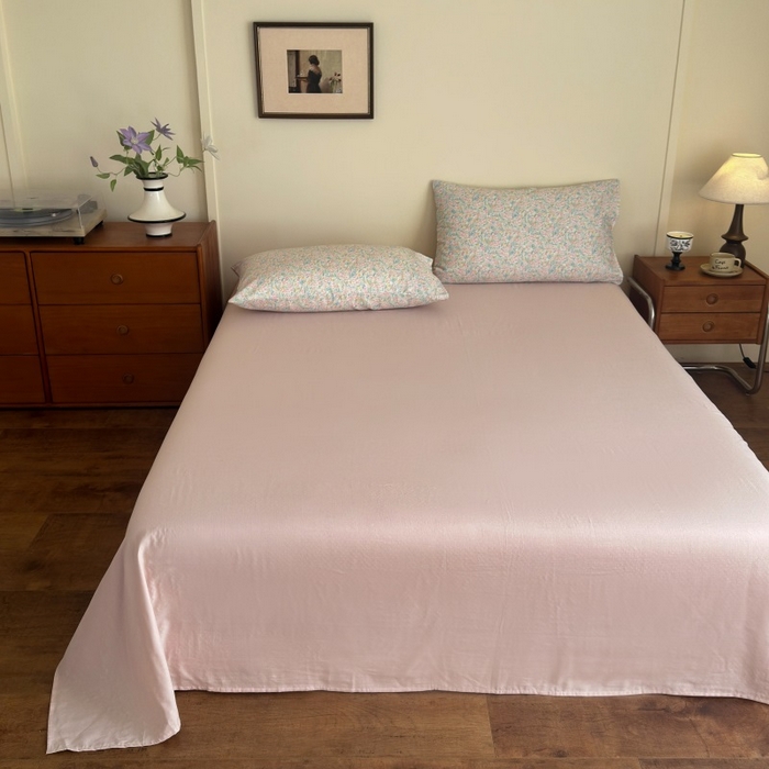 91家纺网 家纺一手货源 找家纺 亿梵家居 2025新款A类母婴级有氧全棉纯棉双层纱纯棉印花四件套-床拍图 蕾拉花园