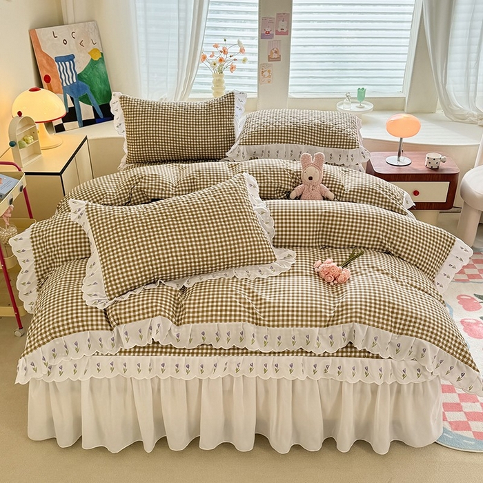 91家纺网 家纺一手货源 找家纺 金盛皇朝家纺 2025新款格子空间水洗棉床裙 格子空间-美拉德咖