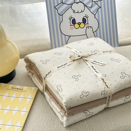 亿梵家居 2025新款A类母婴级有氧全棉纯棉双层纱纯棉印花四件套-叠拍图 心萌兔