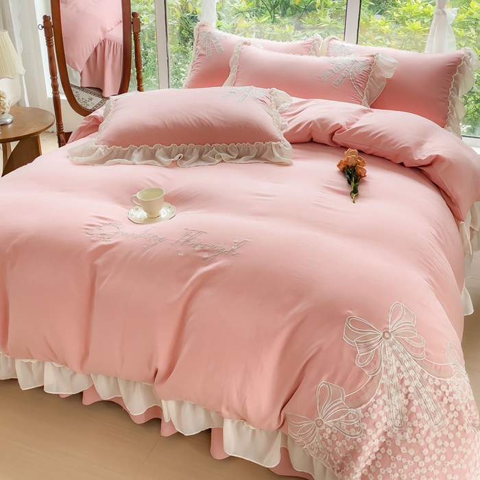 91家纺网 家纺一手货源 找家纺 睡美人 2025韩版全锦棉刺绣公主风蕾丝床裙款四件套-蝶恋花 蝶恋花-蜜桃粉