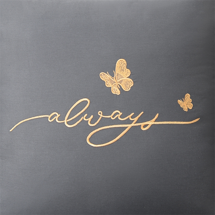 91家纺网 家纺一手货源 找家纺 照世家纺 2025新款柔软透气全棉抱枕被-蝶影 蝶影-深灰