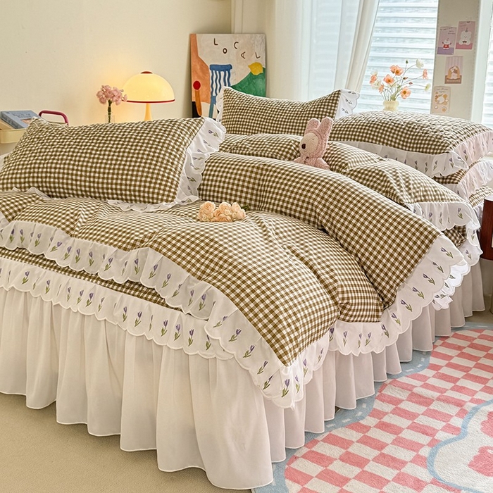 91家纺网 家纺一手货源 找家纺 金盛皇朝家纺 2025新款格子空间水洗棉床裙 格子空间-美拉德咖